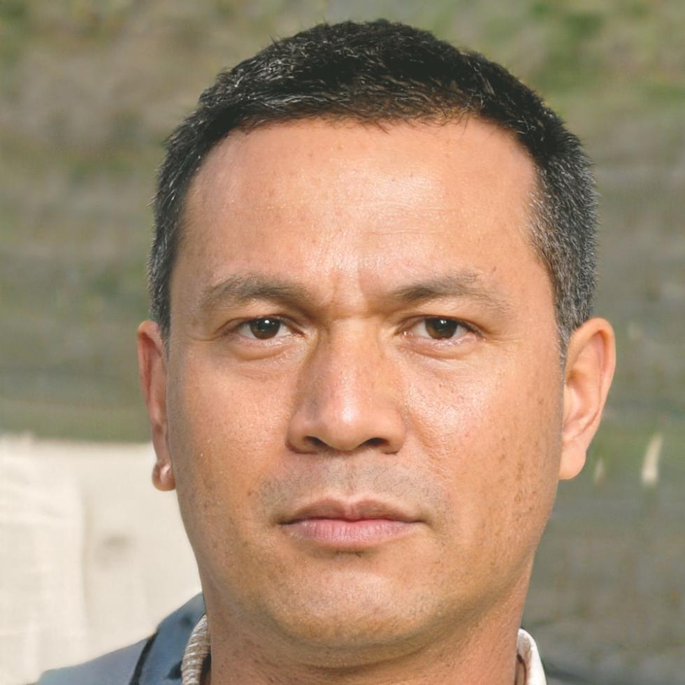 Zufriedener Kunde nach erfolgreicher Finanzberatung