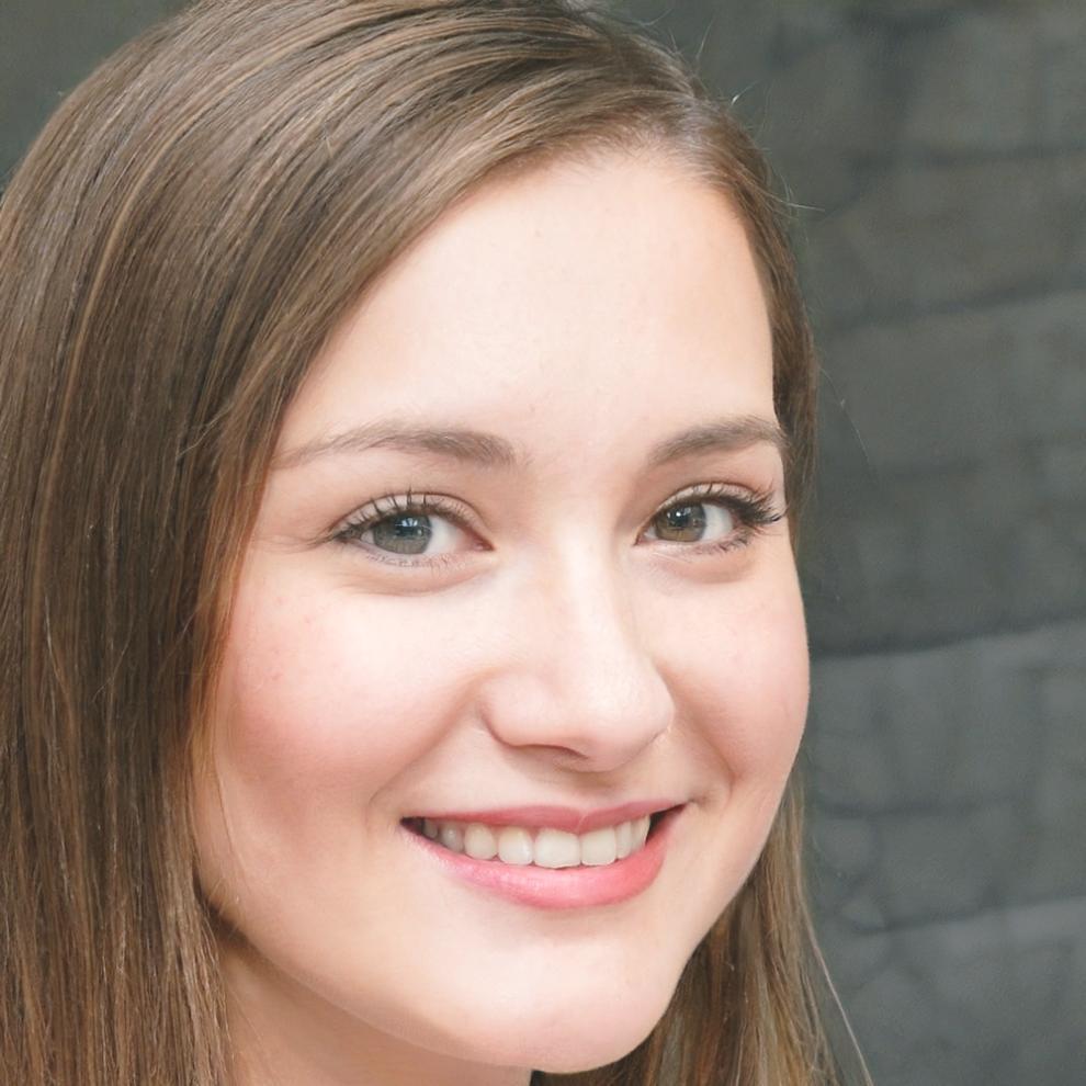 Kompetente Finanzberaterin bei der Arbeit